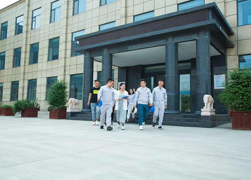 參觀(guān)工廠(chǎng)